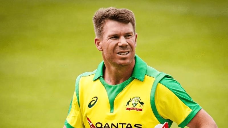 David Warner Switches to Right-Handed Batting, Dismissed by Ashwin.