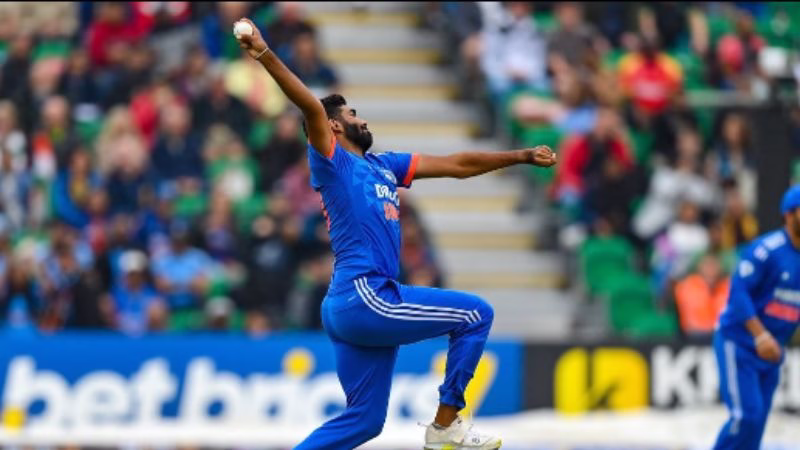 "Irfan Pathan's Verdict: Jasprit Bumrah Surges Ahead of Shaheen Afridi