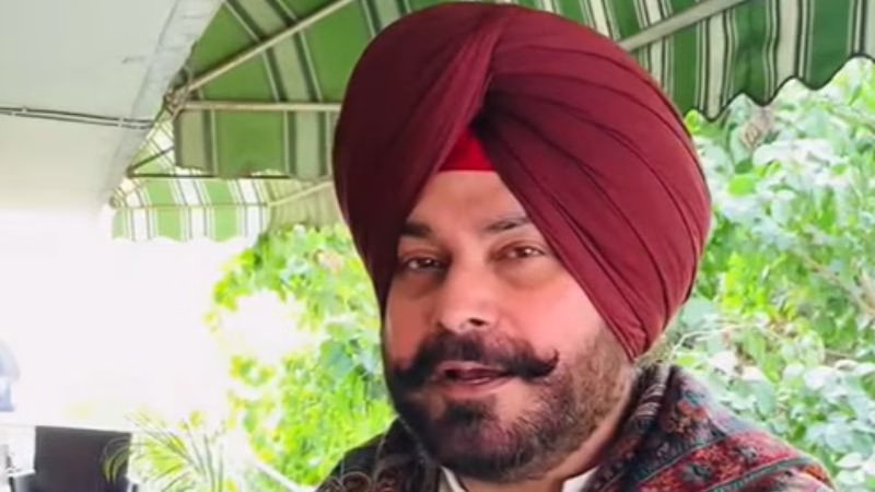 Navjyot Singh Sidhu Returns to IPL Commentary