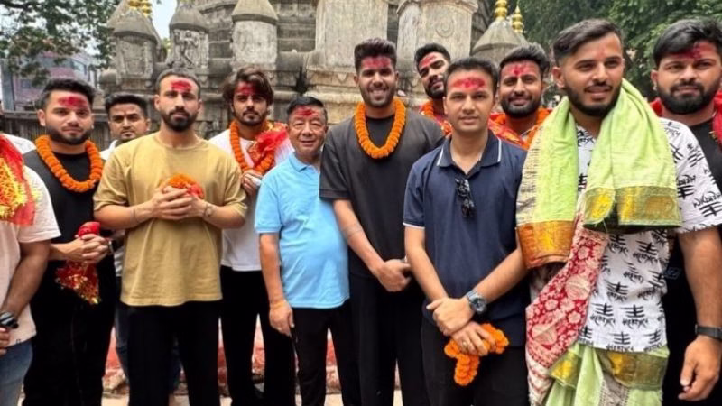Qualifier Match Prep: KKR Players at Temple