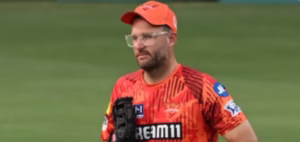 Daniel Vettori Distances from SRH’s Aggressive Approach